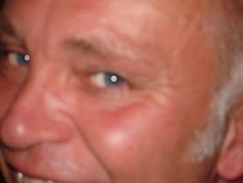 Bild: Schau mir in die Augen, Kleines...